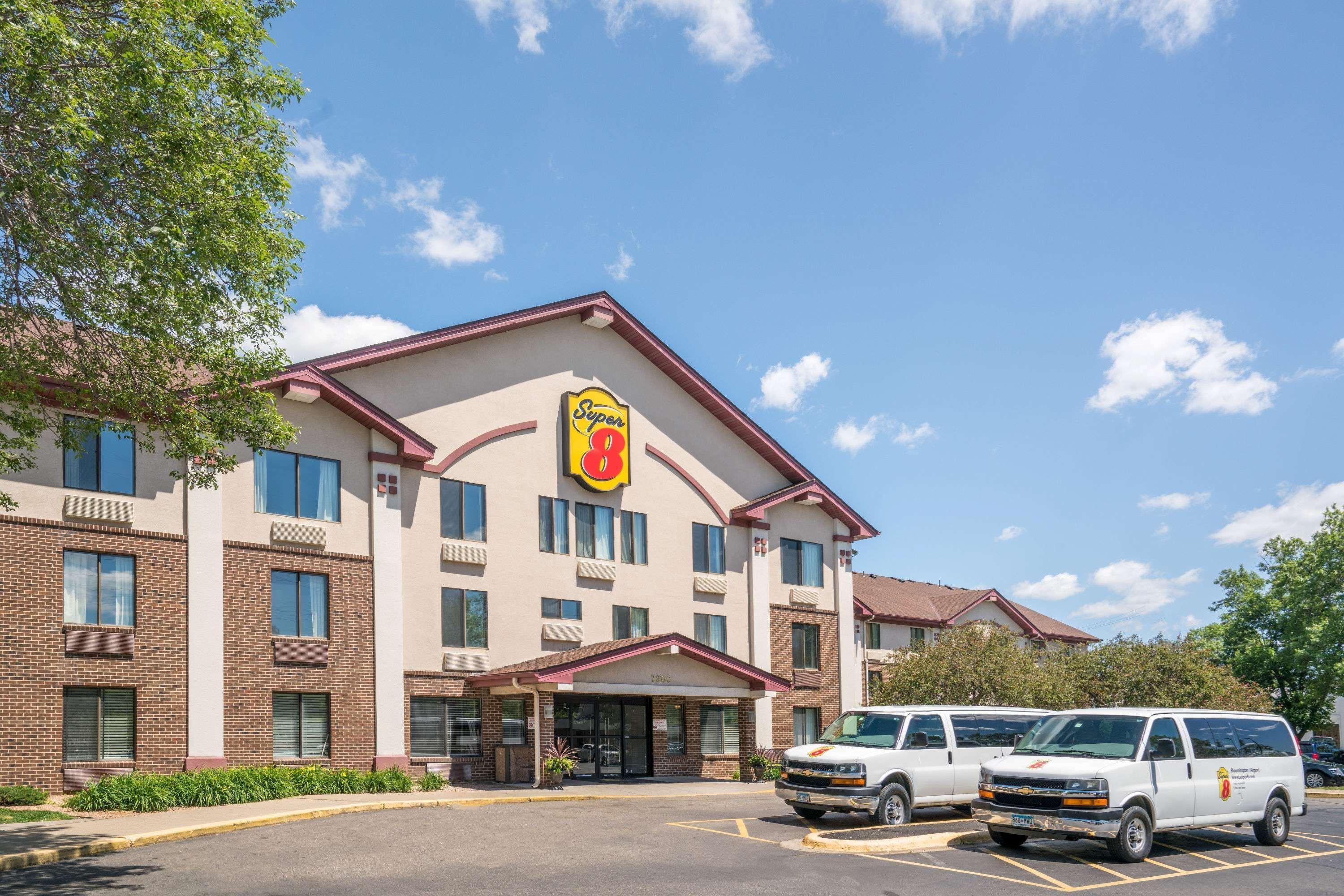 Hotel Super 8 By Wyndham Bloomington/Airport Exterior foto